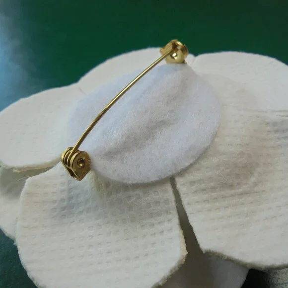 Floral Brooch Cream color flower Pin accessories 2.5" NEW - Picture 7 of 9